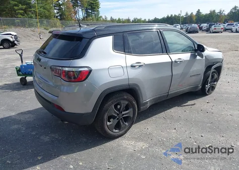 2019 Jeep Compass Altitude 4X4 z USA, uszkodzony, nr VIN 3C4NJDBB5KT593059